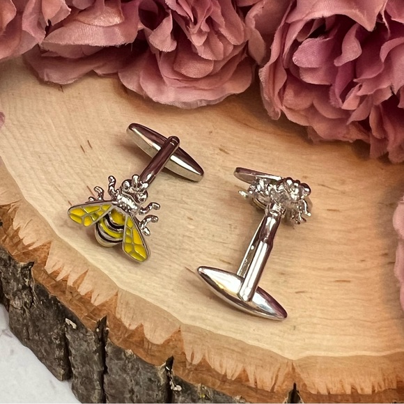 Black and Yellow Bumblebee Cufflinks - Picture 8 of 15